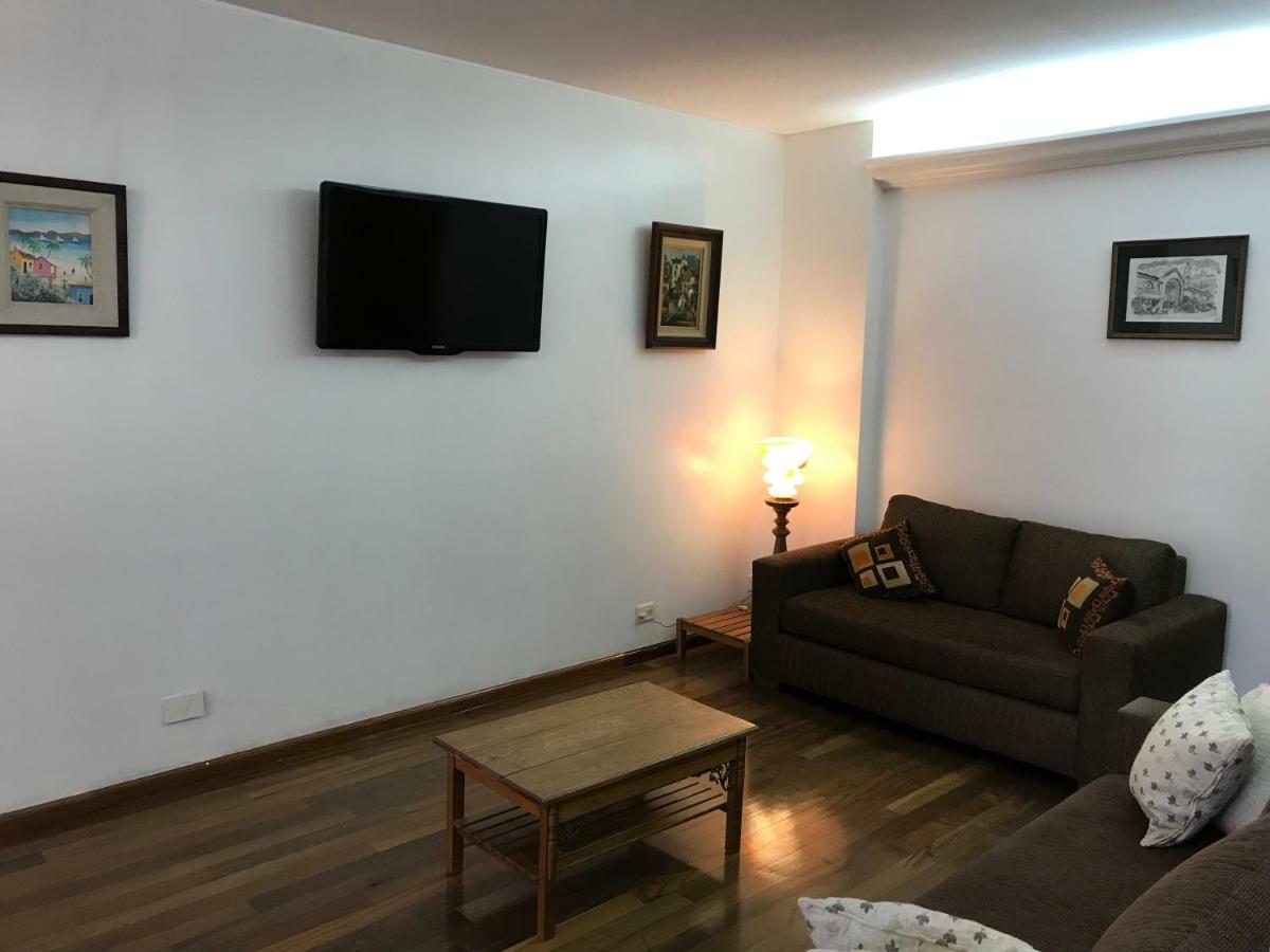 Cabildo Y Juramento Con Parrilla Apartman Buenos Aires Kültér fotó